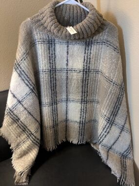 Cozy Plaid Turtleneck Poncho Sweater - Beige